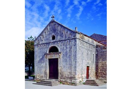 Usini (Sassari), Église de Santa Croce, extérieur: façade et mur latéral sud